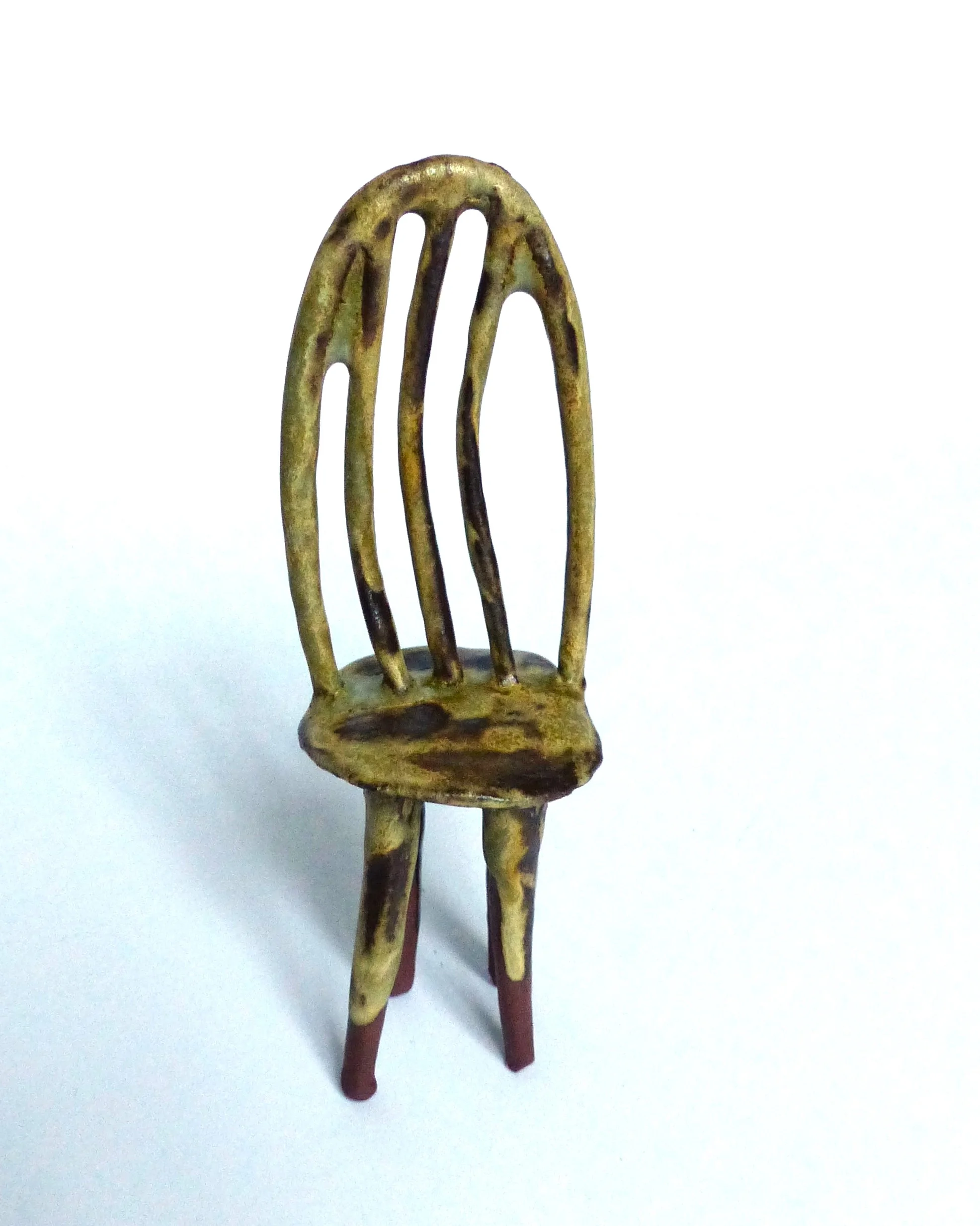 Sculpture d'une petite chaise